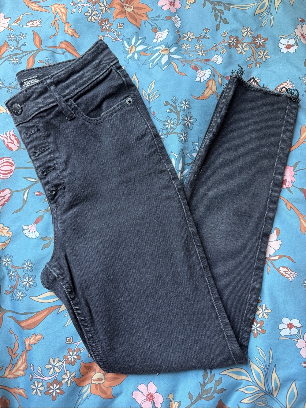 Old Navy Black High-Rise Skinny Jeans with Frayed Hem